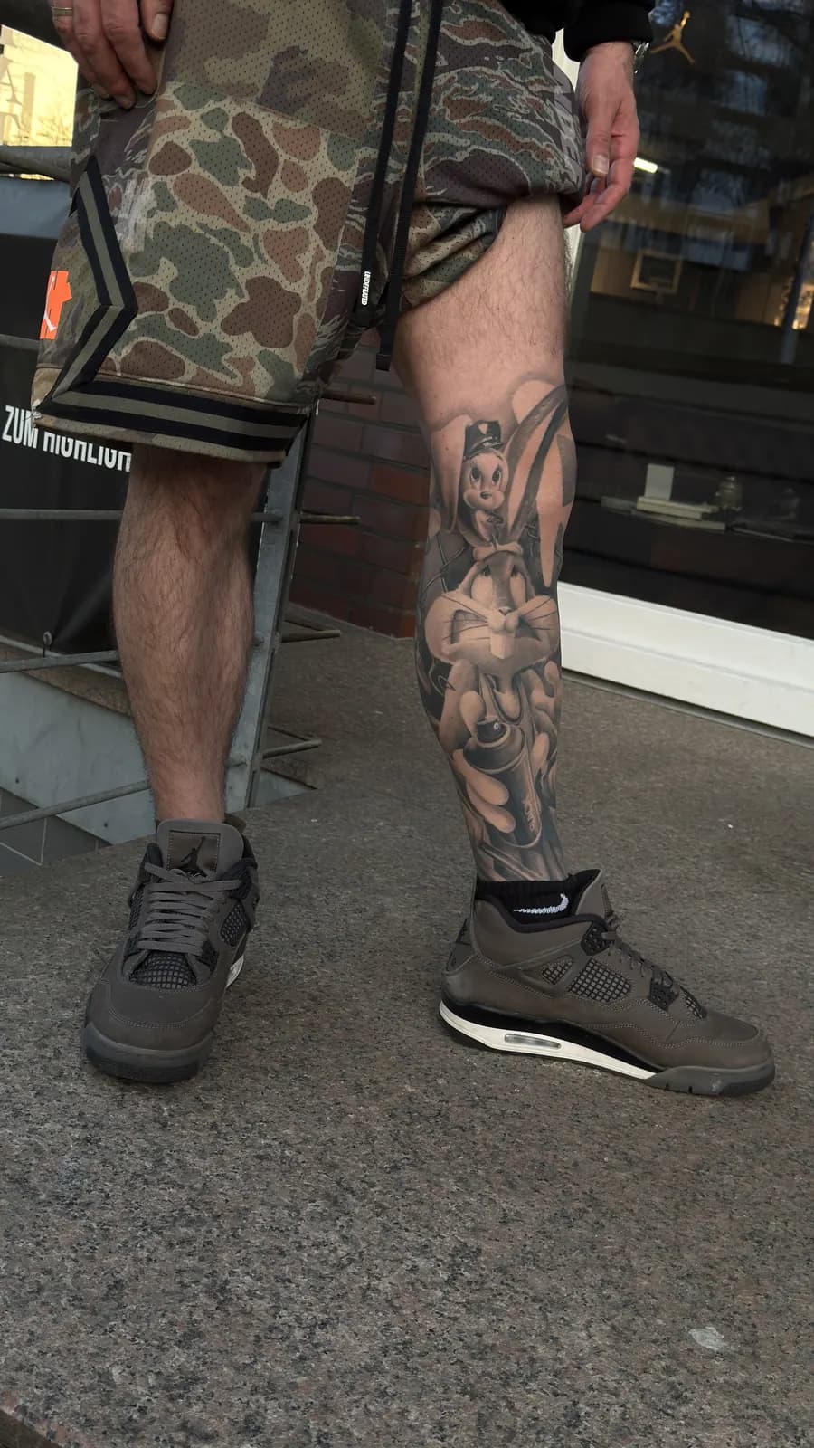 Tatuaje cicatrizado: Comic Bein-Sleeve, tatuado por A-Dem