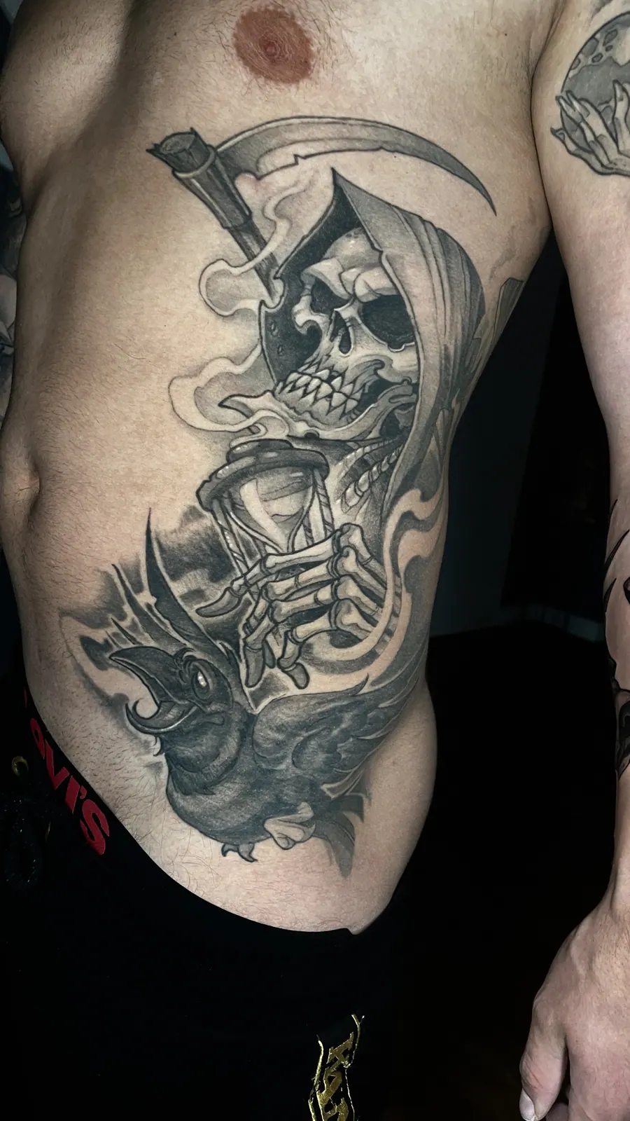 Tatuaje cicatrizado: Sensenmann, tatuado por A-Dem